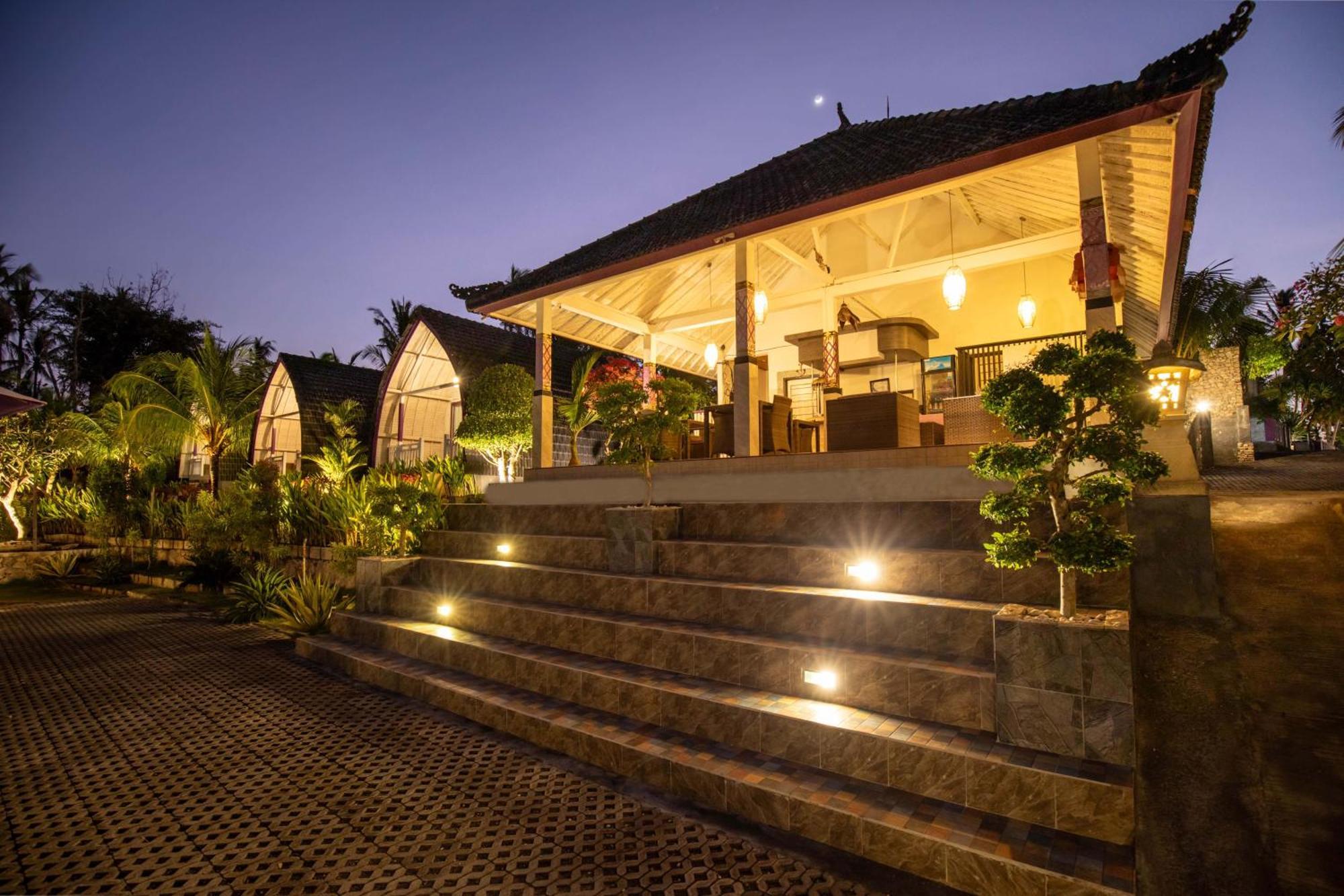 Akusara Jungle Resort And Spa Batununggul Exterior foto